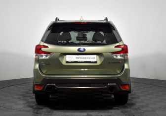 Подержанный автомобиль Subaru Forester Suv 2018 года (6 фото)
