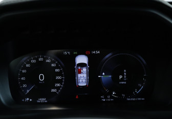 Подержанный автомобиль Volvo XC90 2020 года (19 фото)
