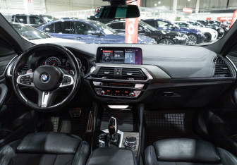 Подержанный автомобиль BMW X4 2018 года (13 фото)