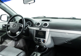 Подержанный автомобиль Chevrolet Lacetti Hatchback 2011 года (9 фото)
