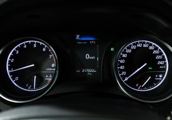 Подержанный автомобиль Toyota Camry Sedan 2018 года (12 фото)