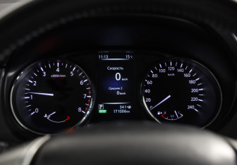Подержанный автомобиль Nissan Qashqai 2017 года (12 фото)