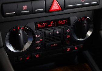 Подержанный автомобиль Audi A3 Hatchback 2008 года (13 фото)