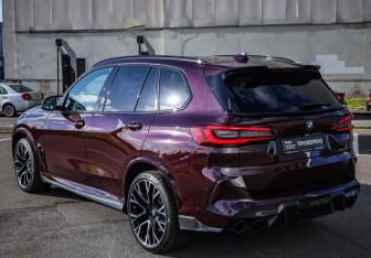 Подержанный автомобиль BMW X5 M 2021 года (15 фото)
