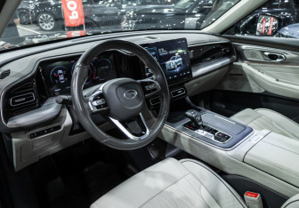 Подержанный автомобиль GAC GS8 2023 года (13 фото)