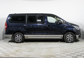 Подержанный автомобиль Hyundai H-1 2020 года (4 фото)
