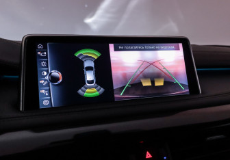 Подержанный автомобиль BMW X6 2016 года (39 фото)