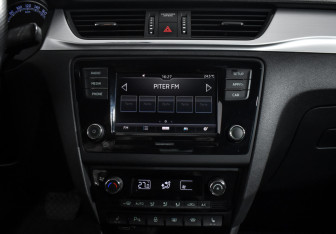 Подержанный автомобиль Skoda Rapid Liftback 2019 года (16 фото)