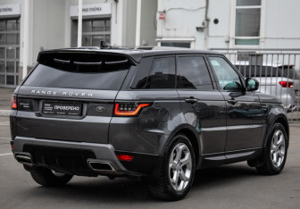 Подержанный автомобиль Land Rover Range Rover Sport 2018 года (7 фото)