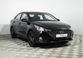 Подержанный автомобиль Hyundai Solaris Sedan 2021 года (3 фото)