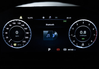 Подержанный автомобиль Omoda C5 2023 года (12 фото)