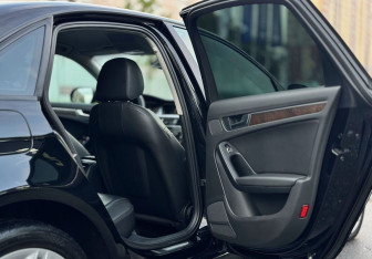 Подержанный автомобиль Audi A4 Sedan 2015 года (28 фото)