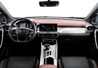 Подержанный автомобиль Geely Coolray 2023 года (13 фото)