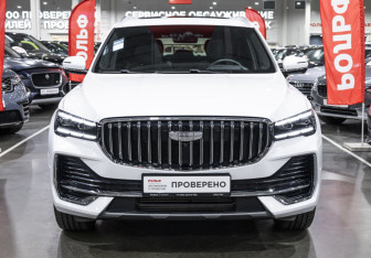 Подержанный автомобиль Geely Monjaro 2025 года (3 фото)