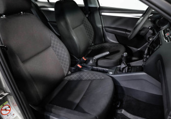 Подержанный автомобиль Skoda Octavia Liftback 2018 года (18 фото)