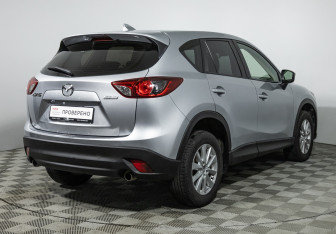 Подержанный автомобиль Mazda CX-5 2016 года (5 фото)