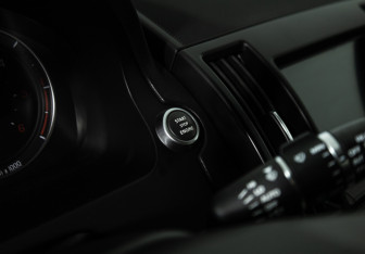 Подержанный автомобиль Land Rover Freelander 2014 года (18 фото)