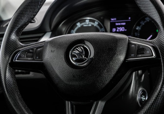 Подержанный автомобиль Skoda Rapid Liftback 2019 года (12 фото)