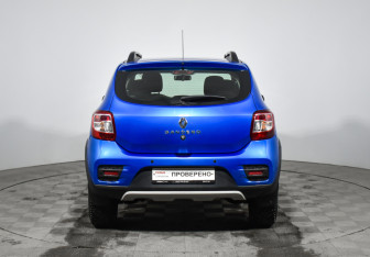 Подержанный автомобиль Renault Sandero 2020 года (6 фото)