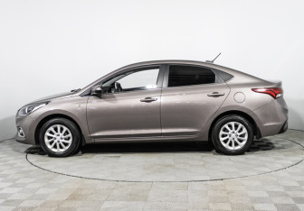 Подержанный автомобиль Hyundai Solaris Sedan 2018 года (8 фото)