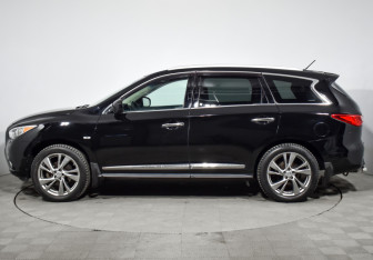 Подержанный автомобиль Infiniti JX 2013 года (8 фото)