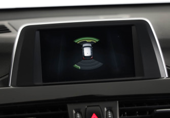 Подержанный автомобиль BMW X1 2017 года (17 фото)