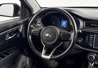Подержанный автомобиль Kia Rio Sedan 2020 года (15 фото)
