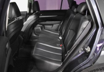 Подержанный автомобиль Subaru Outback Wagon 2011 года (11 фото)
