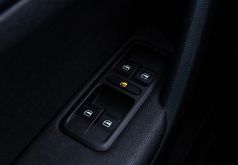 Подержанный автомобиль Skoda Yeti 2015 года (16 фото)