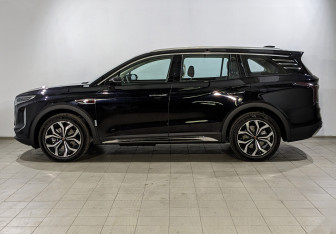 Новый Hongqi HS7 2025 (3 фото)