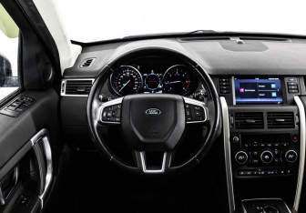 Подержанный автомобиль Land Rover Discovery Sport 2017 года (11 фото)