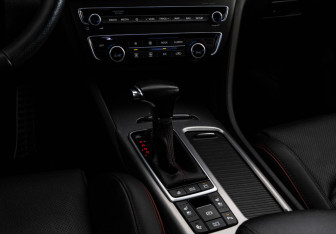 Подержанный автомобиль Kia Optima Sedan 2019 года (14 фото)