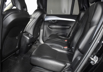 Подержанный автомобиль Volvo XC90 2019 года (12 фото)