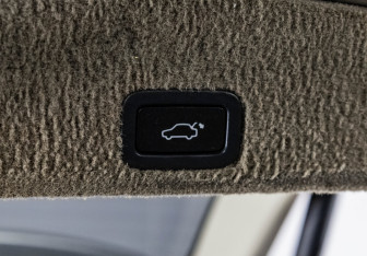 Подержанный автомобиль Volvo XC60 2012 года (22 фото)