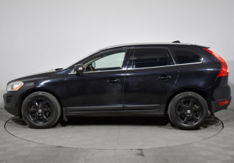 Подержанный автомобиль Volvo XC60 2012 года (8 фото)