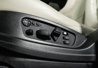 Подержанный автомобиль BMW X5 2010 года (16 фото)