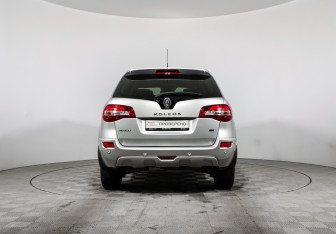 Подержанный автомобиль Renault Koleos 2014 года (6 фото)