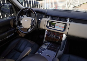 Подержанный автомобиль Land Rover Range Rover 2017 года (11 фото)