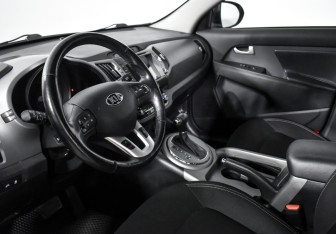 Подержанный автомобиль Kia Sportage 2015 года (9 фото)