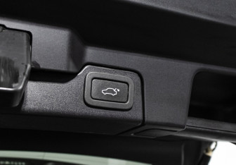 Подержанный автомобиль Land Rover Range Rover Evoque 2015 года (23 фото)