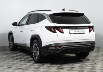 Подержанный автомобиль Hyundai Tucson 2022 года (7 фото)