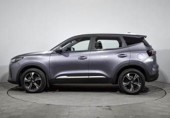 Подержанный автомобиль Chery Tiggo 4 2025 года (8 фото)