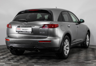 Подержанный автомобиль Infiniti FX 2004 года (5 фото)