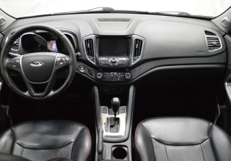 Подержанный автомобиль Chery Tiggo 5 2015 года (14 фото)