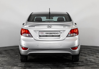 Подержанный автомобиль Hyundai Solaris Sedan 2014 года (6 фото)