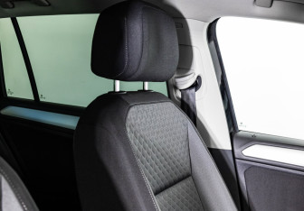 Подержанный автомобиль Volkswagen Tiguan 2020 года (21 фото)