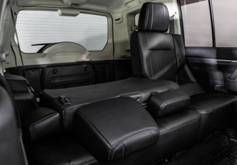 Подержанный автомобиль Mitsubishi Pajero 2015 года (22 фото)