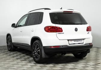 Подержанный автомобиль Volkswagen Tiguan 2013 года (7 фото)