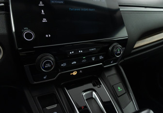 Подержанный автомобиль Honda CR-V 2017 года (20 фото)