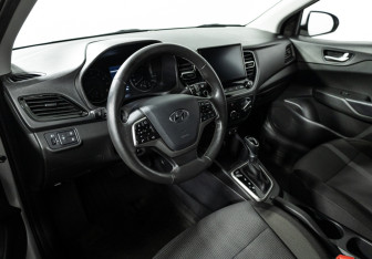Подержанный автомобиль Hyundai Solaris Sedan 2021 года (11 фото)